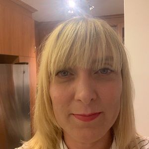 Meet your Posher, Karine